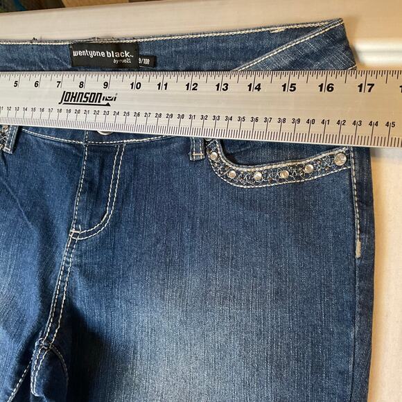 Twentyone Black By Rue21 Women Flared Jeans size 9/10R Blue Mid Rise Stretch - Picture 2 of 11